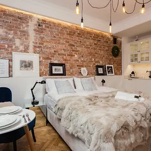  Apartament Sleephome Poznanska Polska